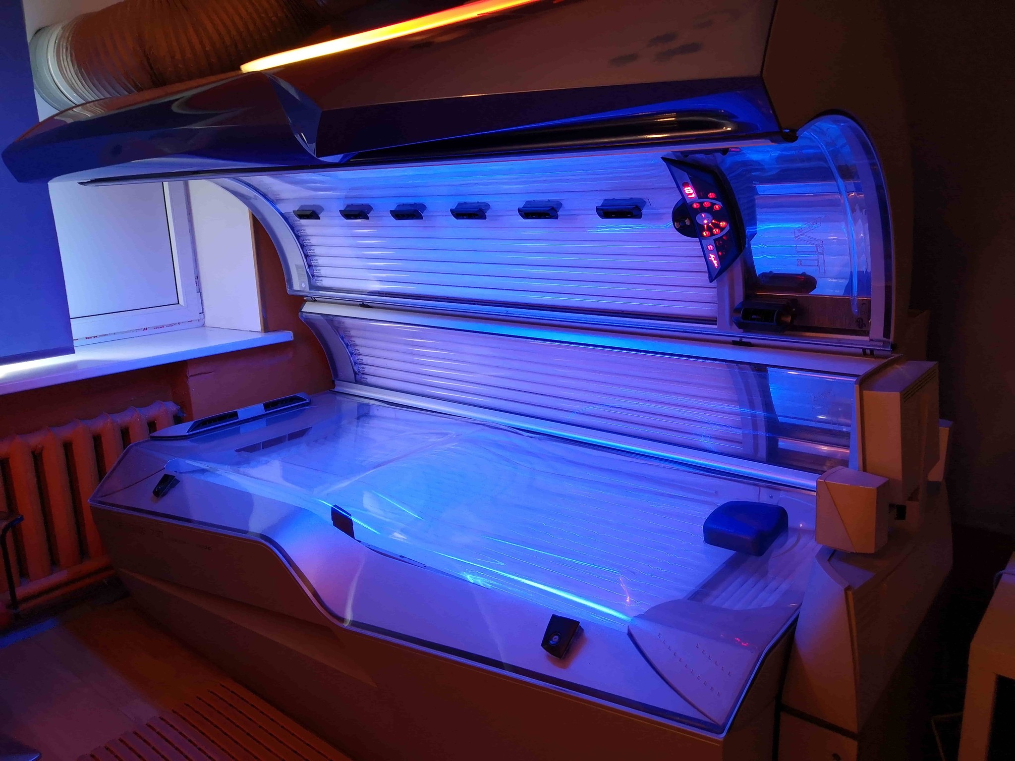 How Much Do Tanning Salons Make? A Realistic Look at Startup Costs, Revenue & ROI