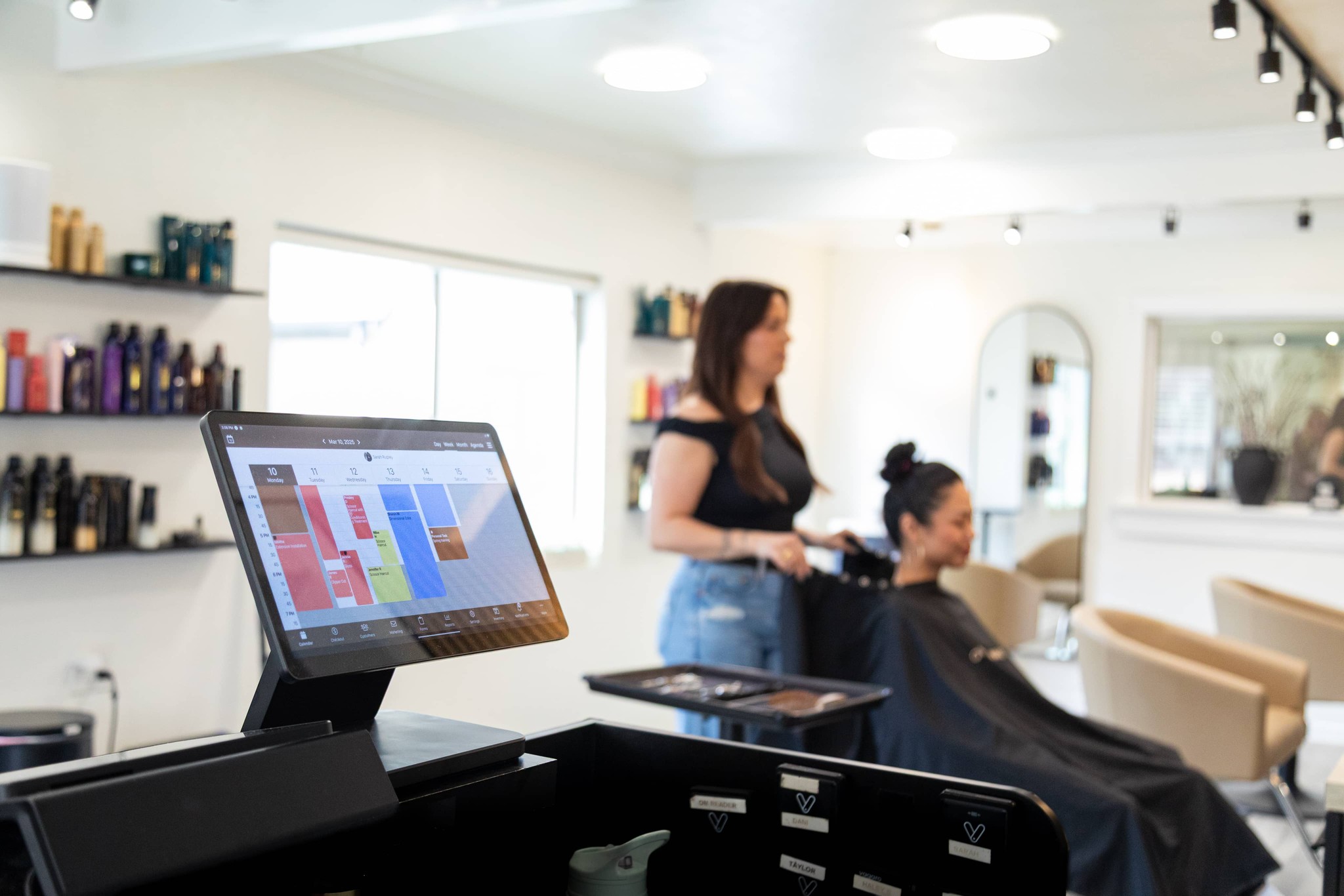 35 Salon Marketing Ideas & Strategies for 2024