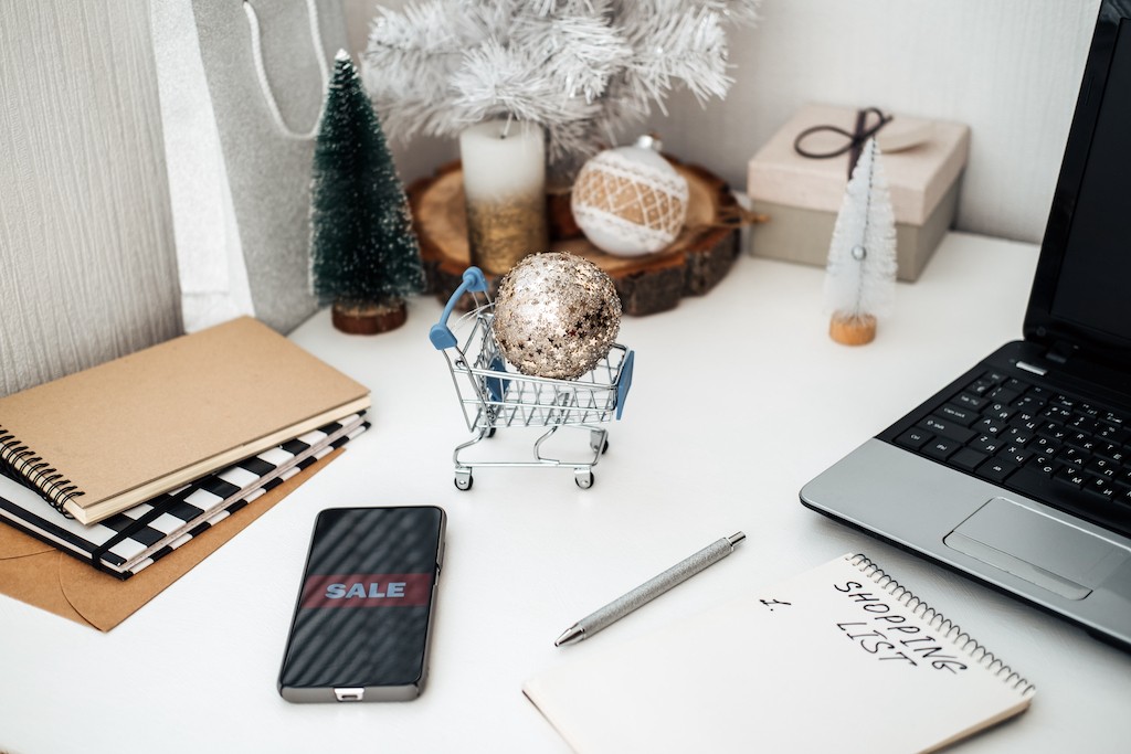 9 Holiday Promotion Ideas for Small Businesses: A Marketing Strategy Guide